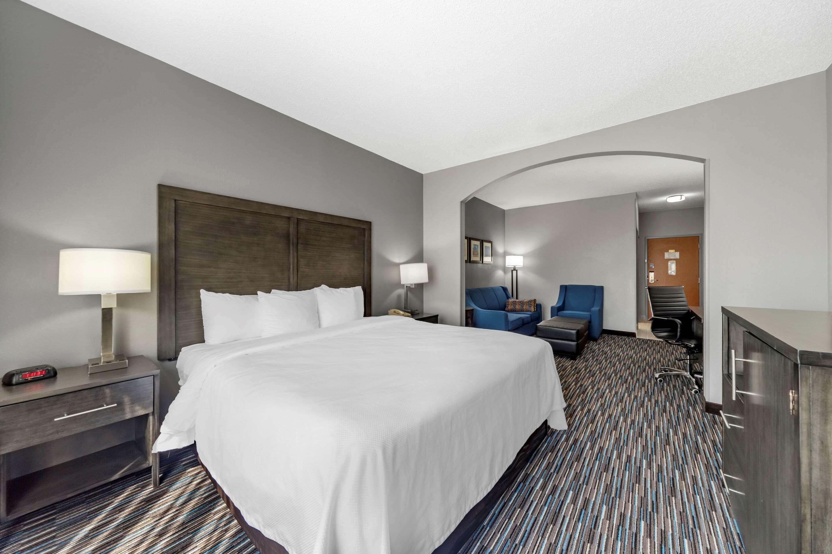Garner Hotel Oklahoma City - Quail Springs By Ihg Екстериор снимка